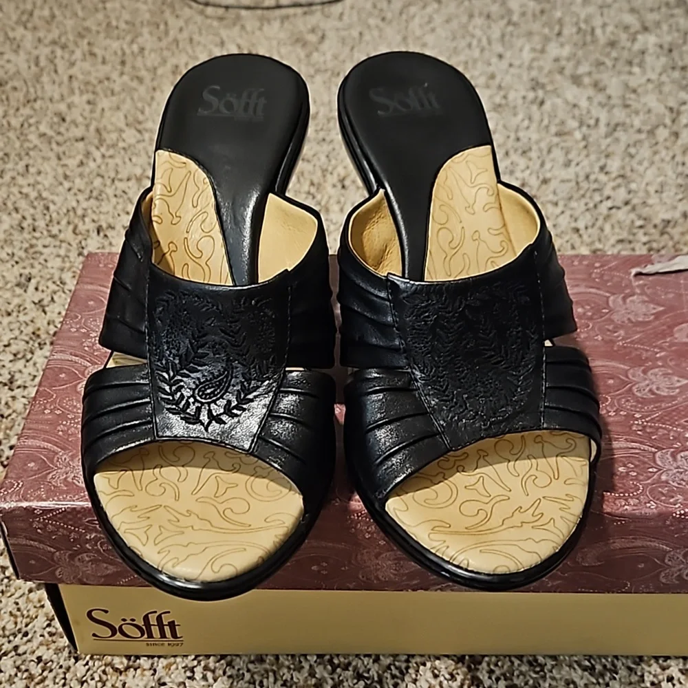 Sofft black heels - Picture 2 of 5